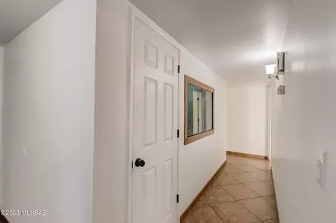 8902 E Maple Leaf Dr, Tucson, AZ 85710 photo 10