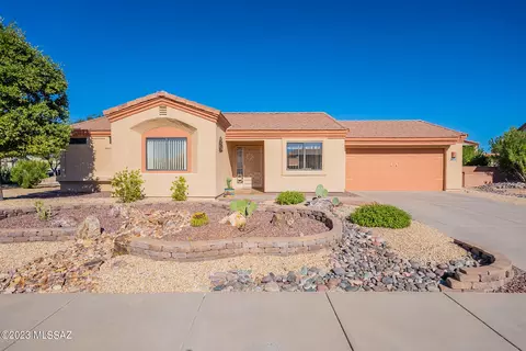 1990 W Mintbush Dr, Green Valley, AZ 85622