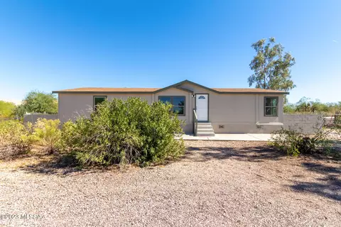 7670 N Desert Wolf Way, Tucson, AZ 85743