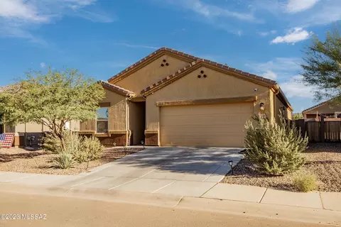 9246 W Trotting Wolf Trl, Marana, AZ 85653