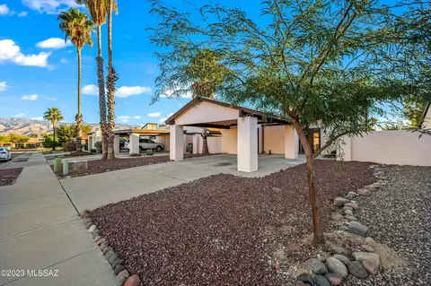 1050 N Firewood Pl, Tucson, AZ 85748