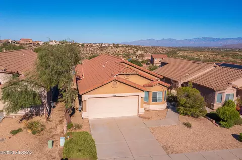 10838 S Lake Gambusi Dr, Vail, AZ 85641
