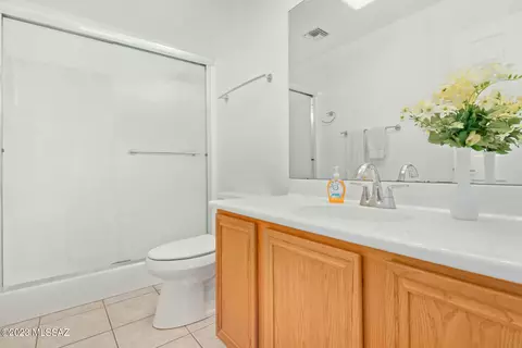 Bath - 7432 E Maritime Dr, Tucson, AZ 85756 photo 3 of 3