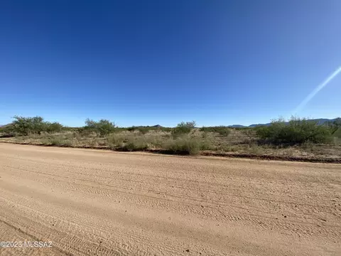 83 E Acre E Treasure Rd, Pearce, AZ 85625 photo 2