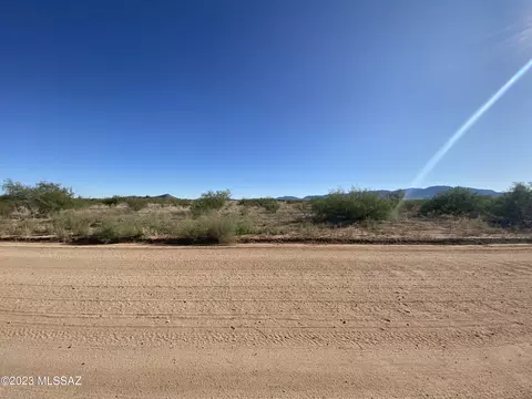 83 E Acre E Treasure Rd, Pearce, AZ 85625 photo 3