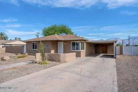 5457 E Waverly St, Tucson, AZ 85712