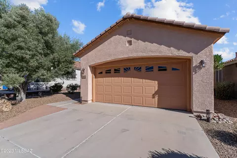 8098 W Wandering Spring Way, Tucson, AZ 85743