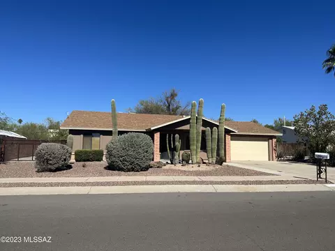 3100 W Wildwood Dr, Tucson, AZ 85741