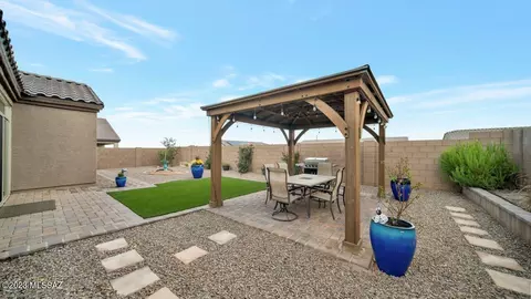 562 W Weldon St, Vail, AZ 85641