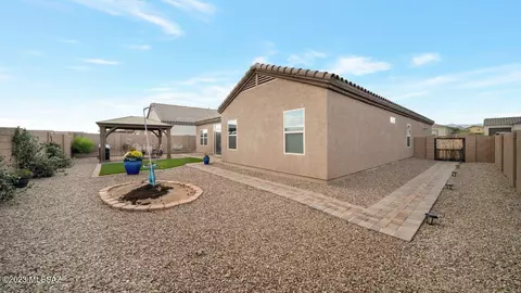 Exterior - 562 W Weldon St, Vail, AZ 85641 photo 8 of 8