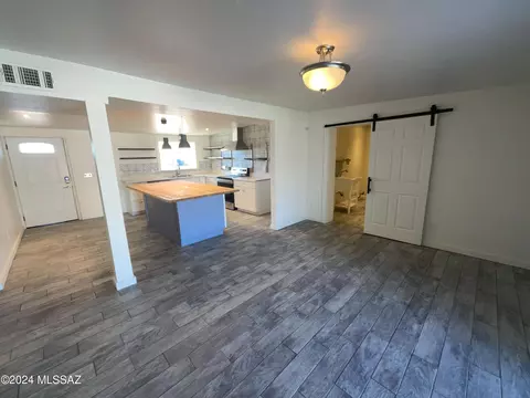 Living - 6983 E Nelson Dr, Tucson, AZ 85730 photo 1 of 2