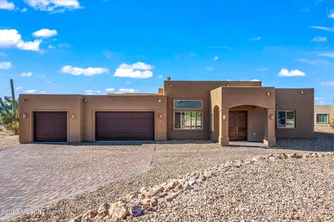 8934 S Lanai Ln, Vail, AZ 85641