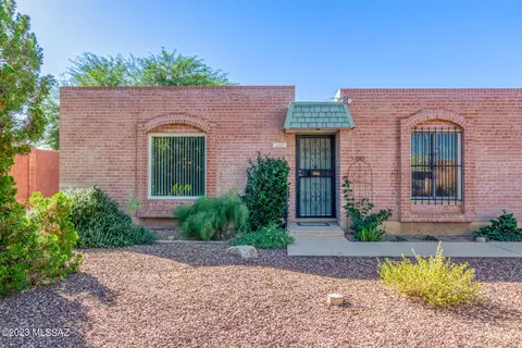 3449 E Seneca St, Tucson, AZ 85716