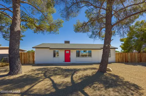 5758 E 29th St, Tucson, AZ 85711 photo 3