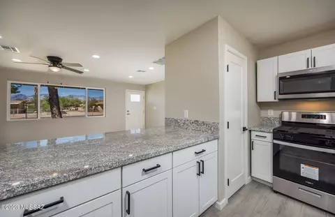 5758 E 29th St, Tucson, AZ 85711 photo 7