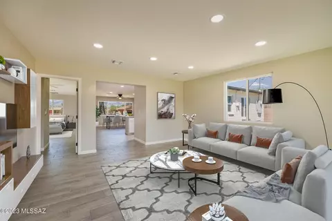 5758 E 29th St, Tucson, AZ 85711 photo 2