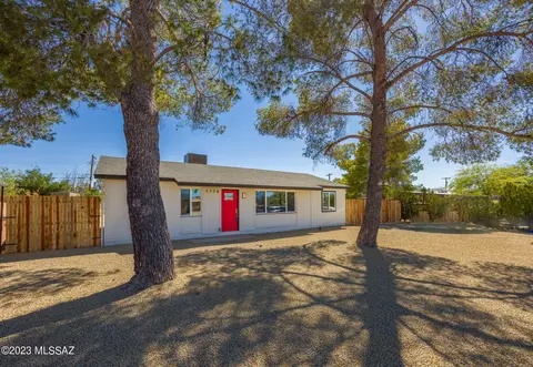 5758 E 29th St, Tucson, AZ 85711
