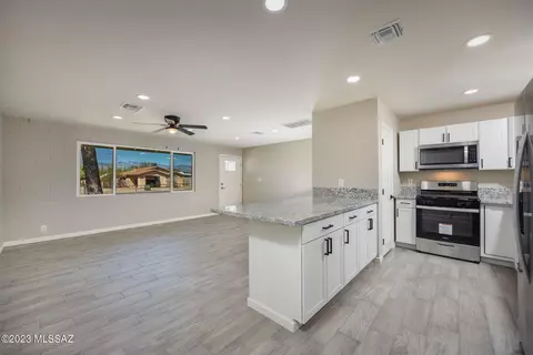 5758 E 29th St, Tucson, AZ 85711 photo 6