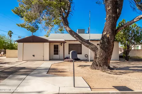 2034 S Howard Stra, Tucson, AZ 85713