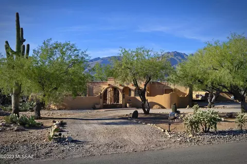 8731 E Saddleback Dr, Tucson, AZ 85749 photo 3