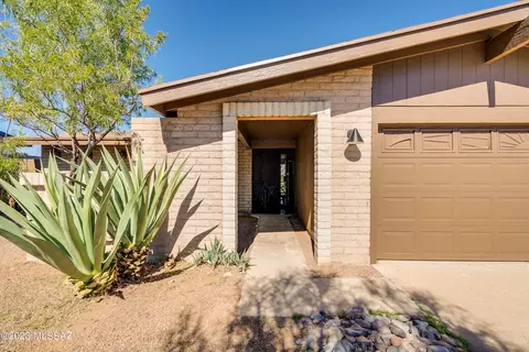 8421 E Calexico St, Tucson, AZ 85730 photo 2