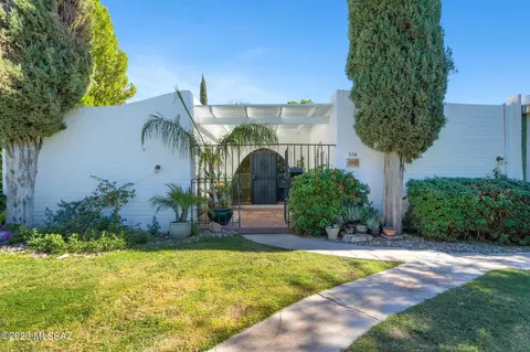 636 W Roller Coaster Rd, Tucson, AZ 85704