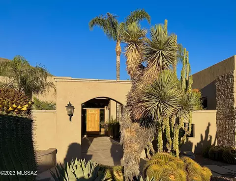 6435 N Desert Wind Cir, Tucson, AZ 85750
