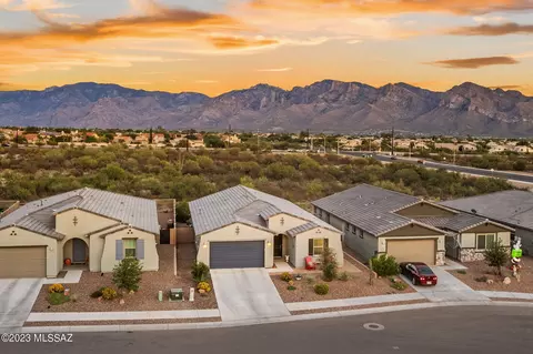 2258 W Azure Creek Loop, Oro Valley, AZ 85742