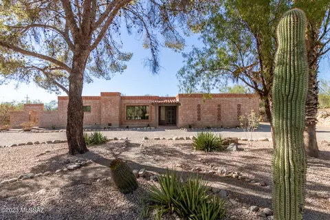 1642 W Calle Tiburon, Tucson, AZ 85704
