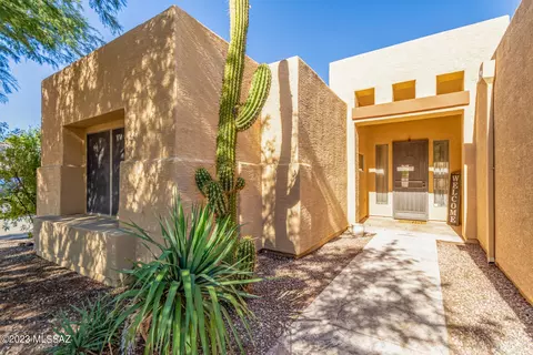 8893 N Veridian Dr, Tucson, AZ 85743