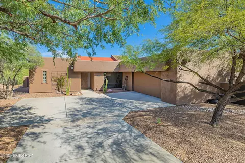 11678 N Via De La Verbenita, Oro Valley, AZ 85737