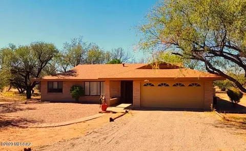 2803 E Frontage Rd, Amado, AZ 85645