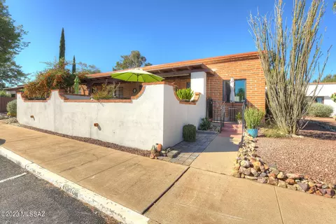 336 S Paseo Lobo #D, Green Valley, AZ 85614