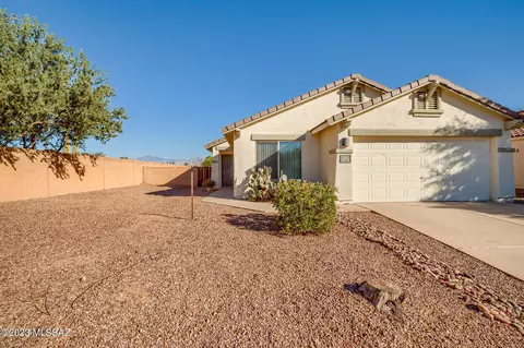 9272 N Crystal Moon Ct, Tucson, AZ 85743
