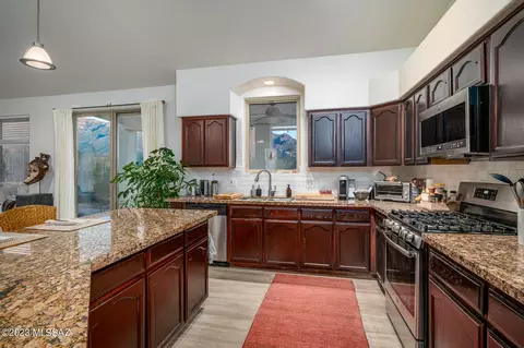348 E Shore Cliff Pl, Oro Valley, AZ 85737 photo 10