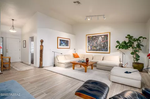 348 E Shore Cliff Pl, Oro Valley, AZ 85737 photo 6