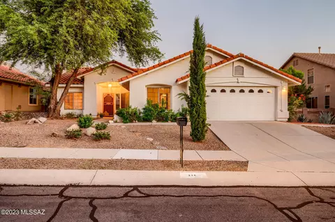 348 E Shore Cliff Pl, Oro Valley, AZ 85737 photo 2