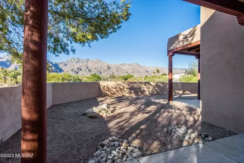 6720 E Territory Dr, Tucson, AZ 85750