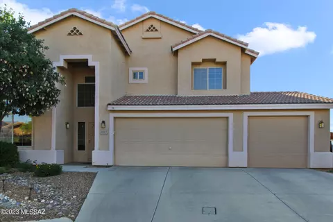 8262 E Robb Wash Trl, Tucson, AZ 85715
