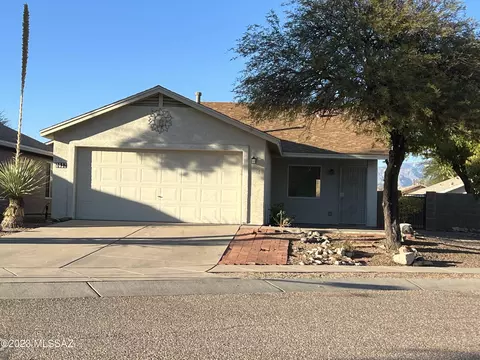 7037 E Fighting Falcon Pl, Tucson, AZ 85730