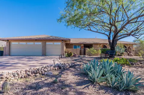 4632 N Melpomene Way, Tucson, AZ 85749
