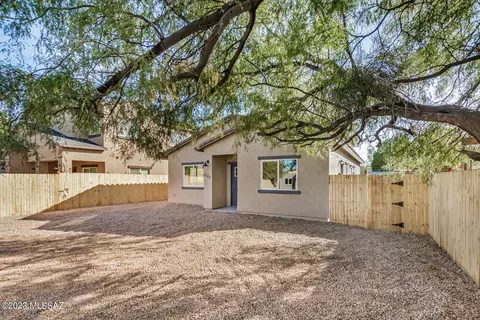 1127 W Hadley St, Tucson, AZ 85705