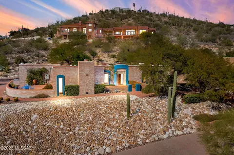 3905 N Pantano Rd, Tucson, AZ 85750