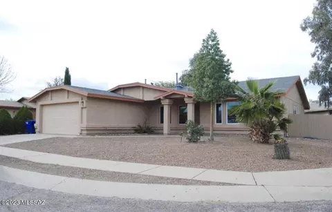 5830 S Mahan Dr, Tucson, AZ 85746