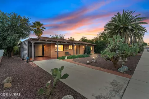110 E Los Arcos, Green Valley, AZ 85614