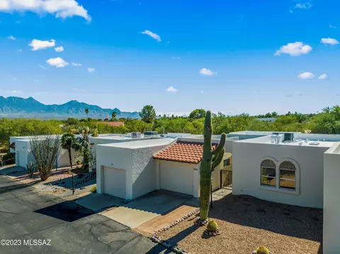 653 W Redondo Pl, Green Valley, AZ 85614