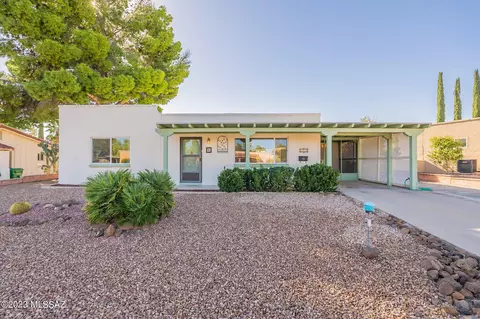 140 E La Huerta, Green Valley, AZ 85614