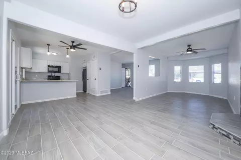 2128 E Alaska St, Tucson, AZ 85706 photo 2