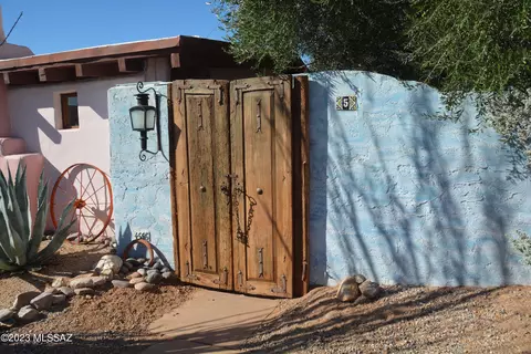 4555 N Caminito Pais, Tucson, AZ 85718
