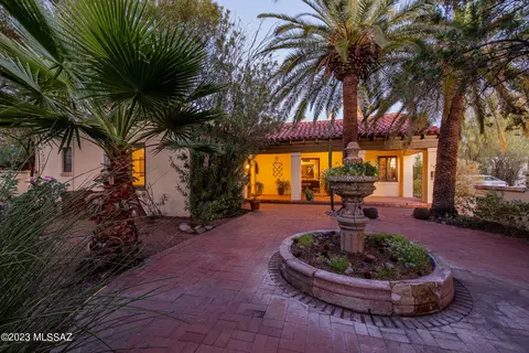342 N Country Club Rd, Tucson, AZ 85716